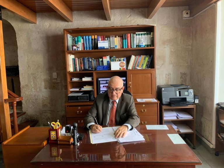 Servicios Notariales y Registrales